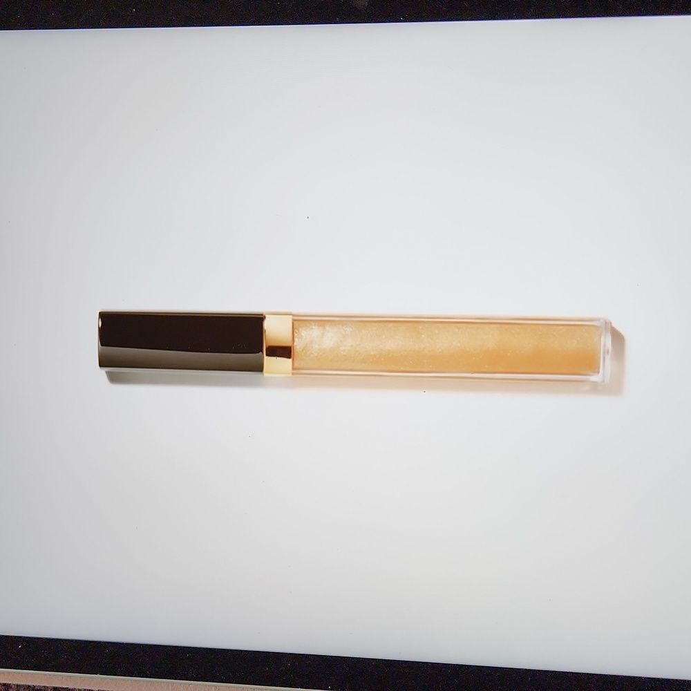 NIB CHANEL Rouge Coco Gloss In Illuminating Gold #774 PERFECT FOR THE HOLIDAYS!